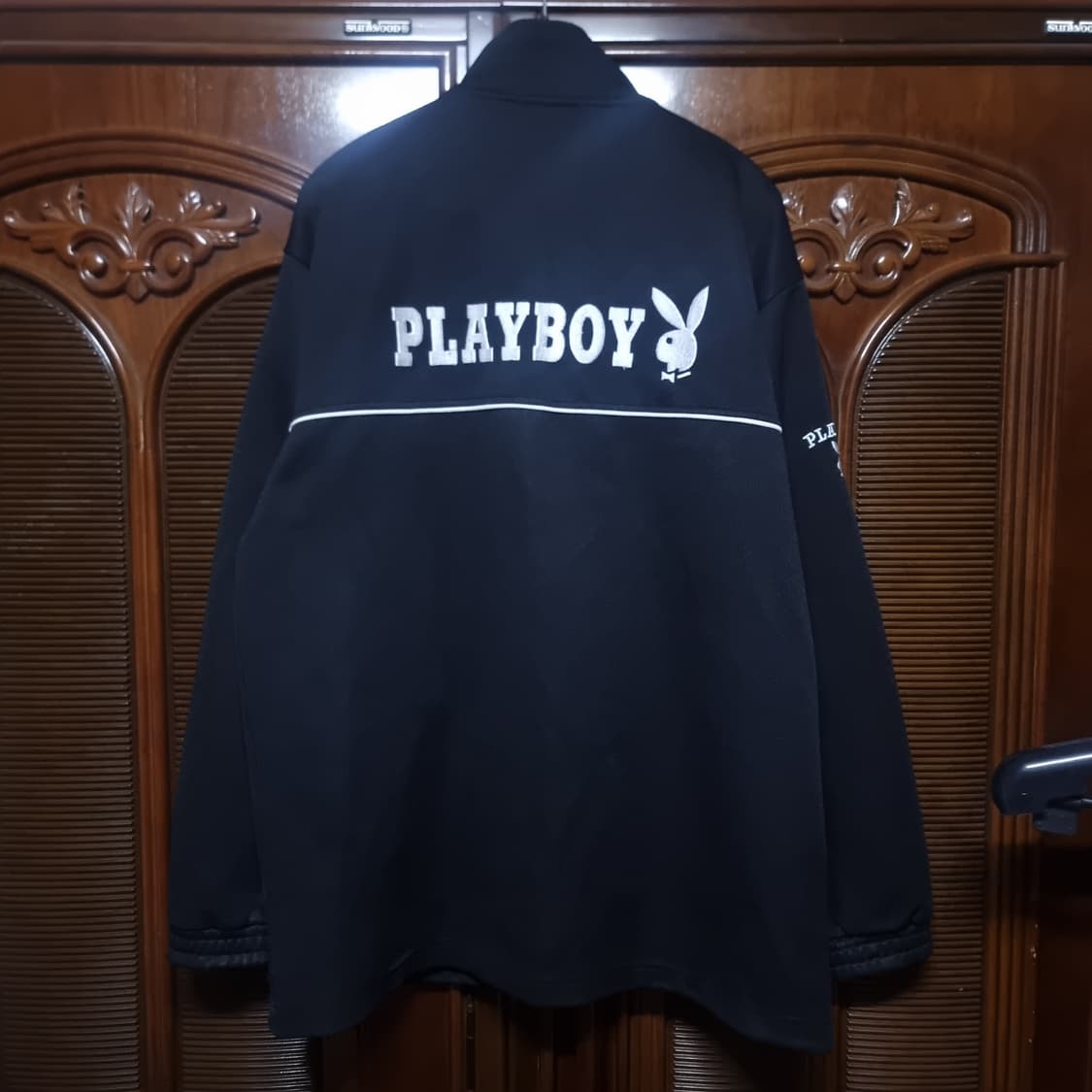 [PLAY BOY] 오버핏 베이직 빅 로고 블랙 트랙자켓 상품이미지3