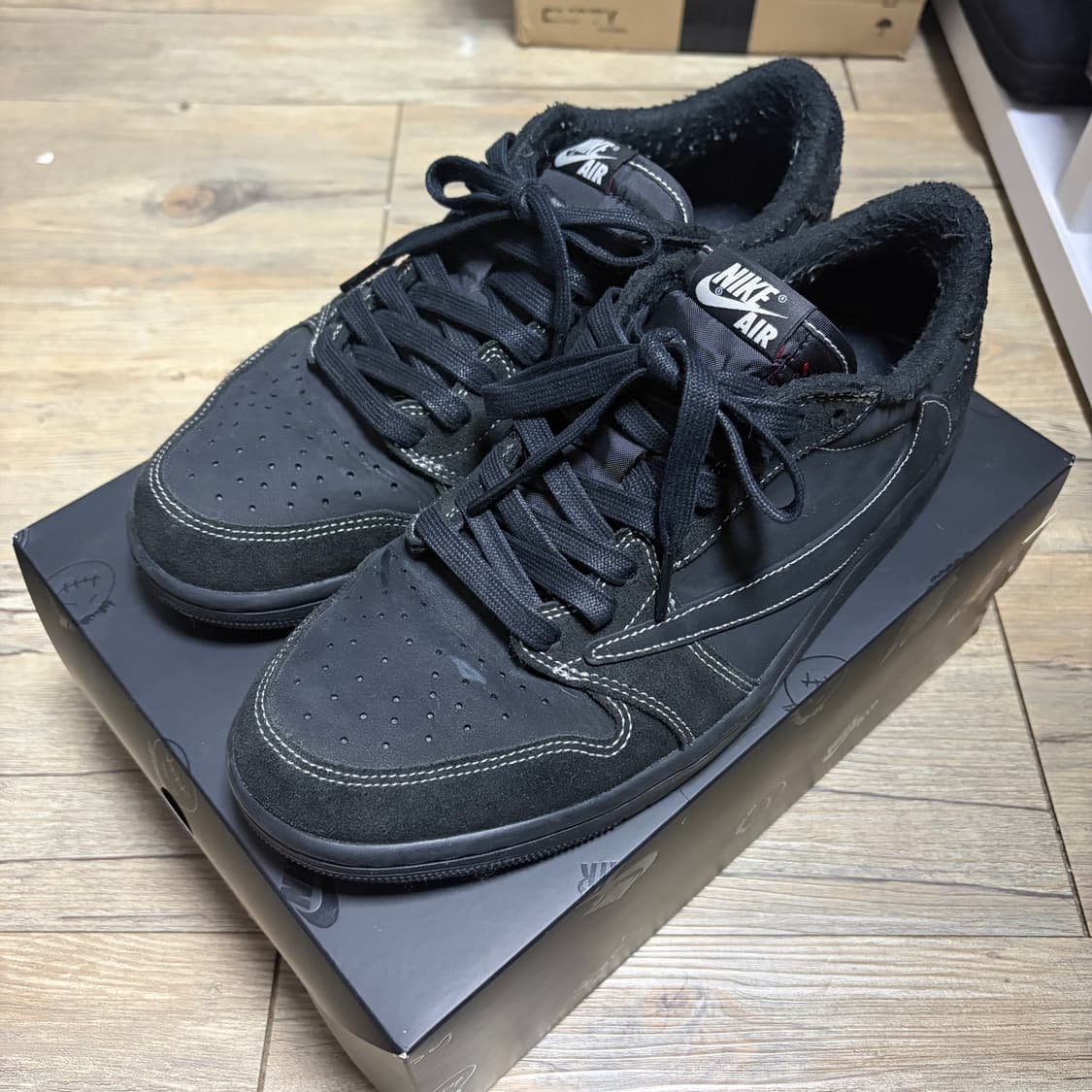 조던 1 로우 트레비스 스캇 블랙 펜텀 280 상품이미지2