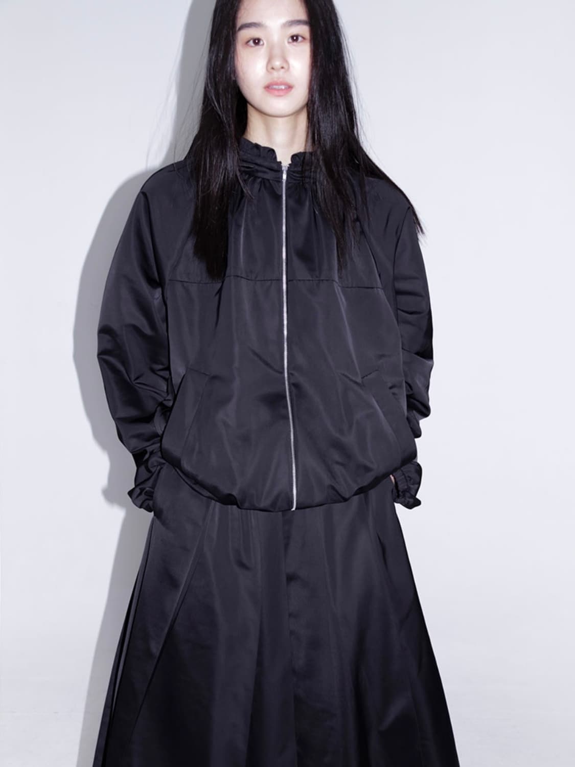 eunoia 유노이아 윈드 프릴 후드 자켓 블랙 상품이미지2