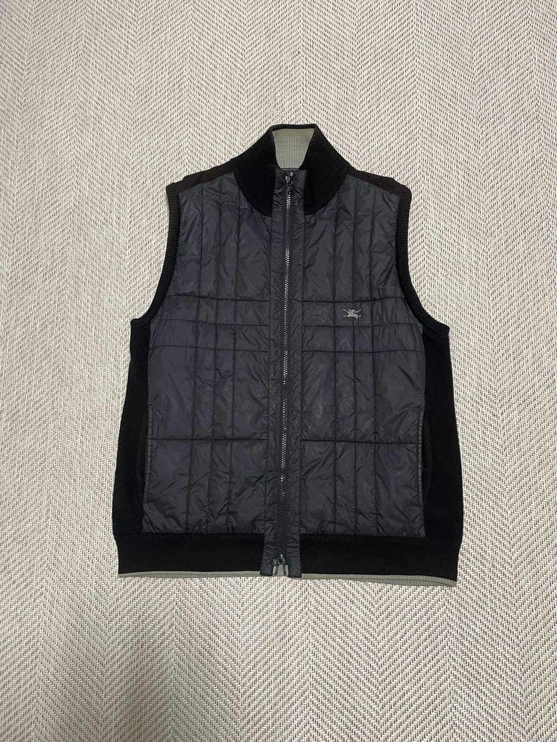 버버리 나일론 패딩 니트베스트 J03282 상품이미지1