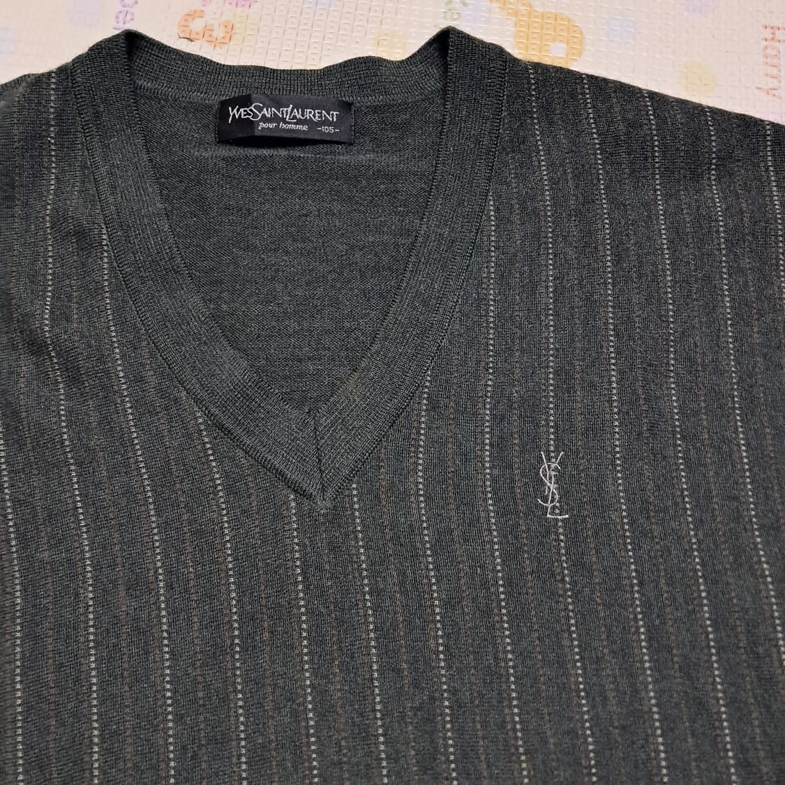 입생로랑 남성 빈티지 V넥 니트 105(상태상급) 상품이미지6