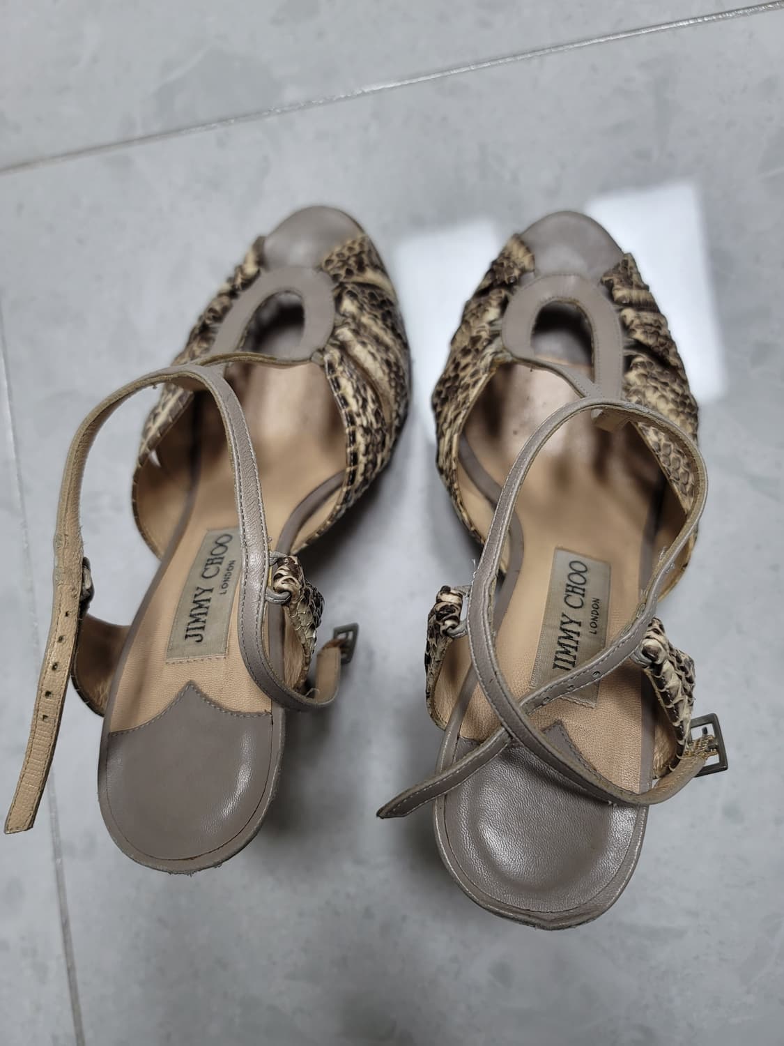 지미추 파이톤 스트랩 베이지색 하이힐 37사이즈 상태굿 상품이미지4