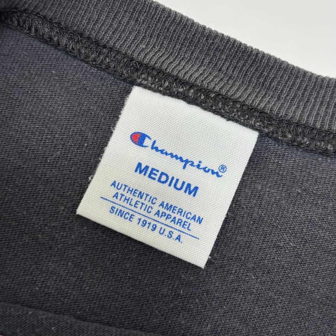 챔피온 블랙 포켓 티셔츠 상품이미지2