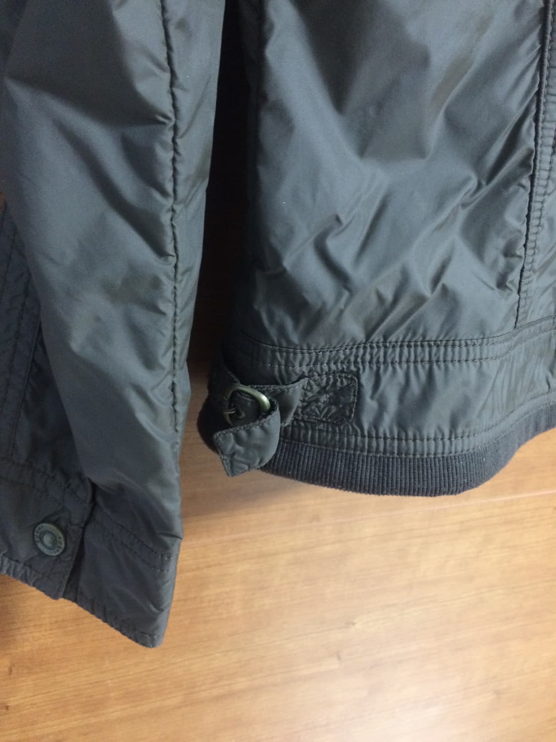 카키 빈티지 디테일 바람막이 상품이미지4