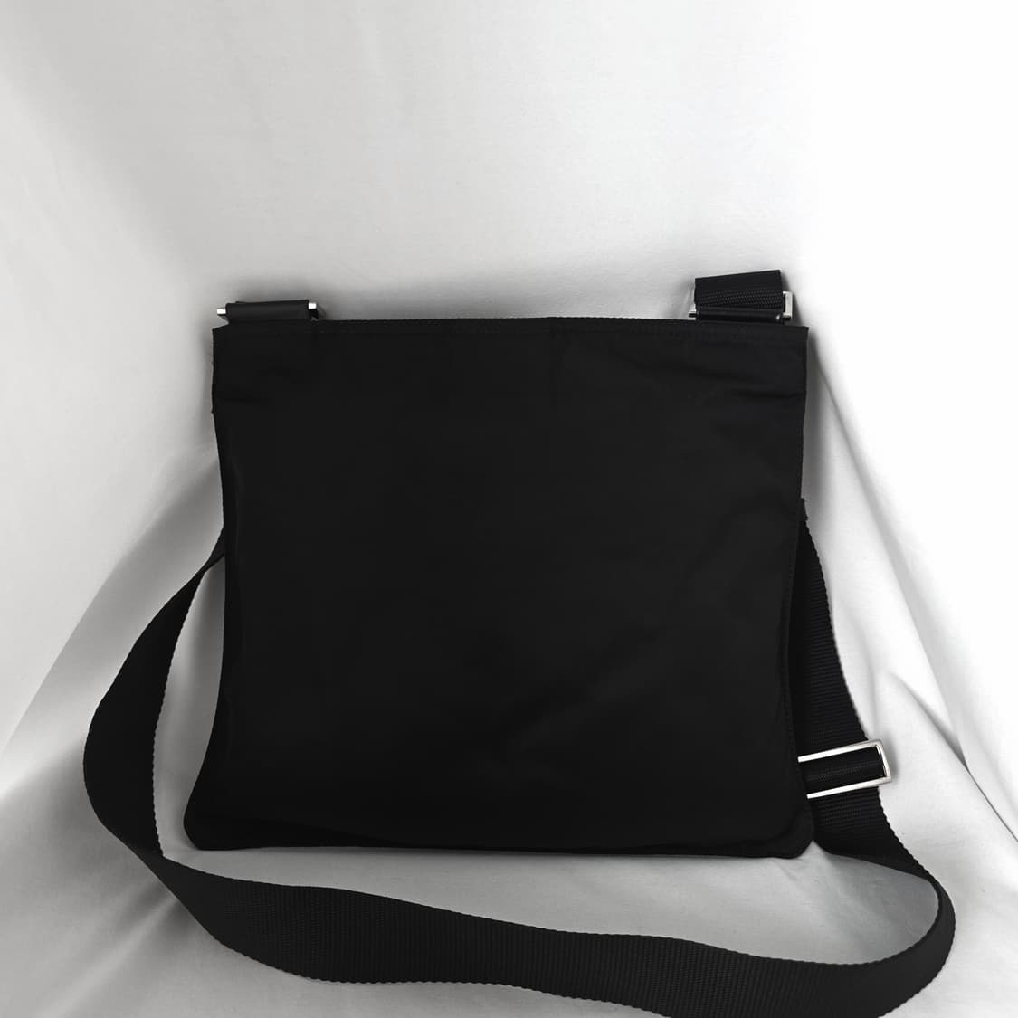 [정품 PRADA] 프라다 포코노 나일론 크로스백 라지 남녀공용 상품이미지4