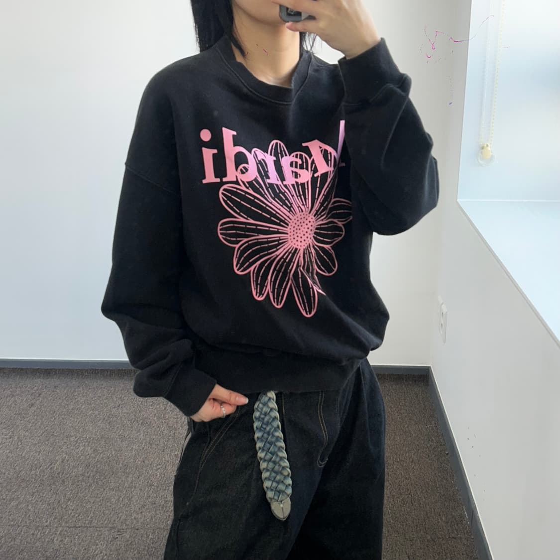 Mardi mercredi 마르디메크르디 핑크로고 블랙 맨투맨 상품이미지2