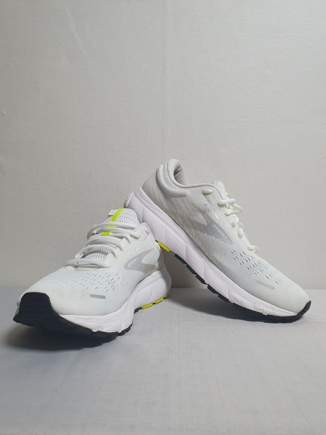 택포 300mm 브룩스 러닝화 고스트13 화이트 운동화 상품이미지2