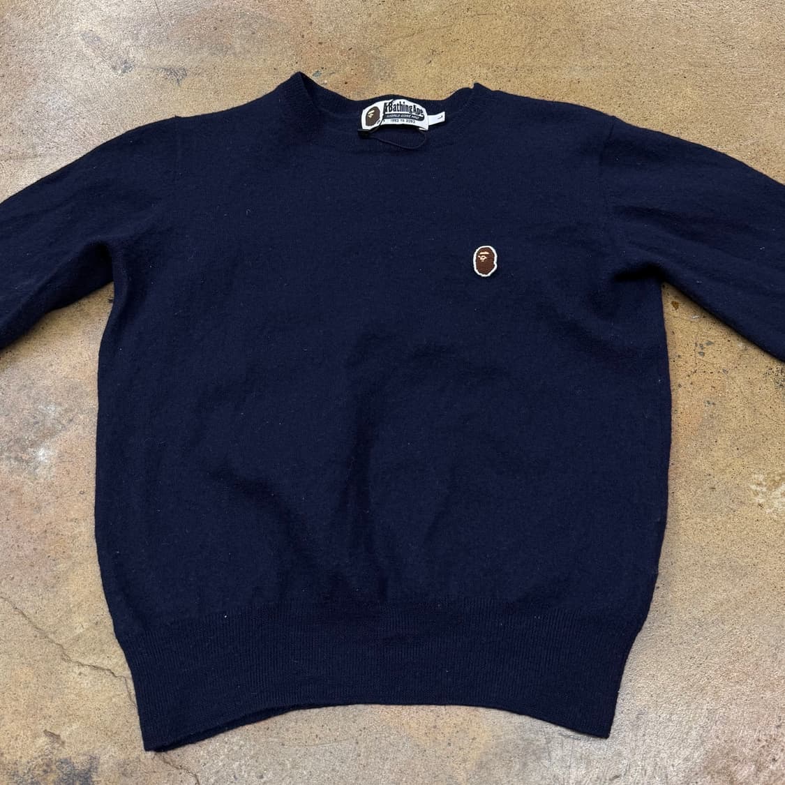 베이프 네이비 스몰로고 니트 상품이미지3