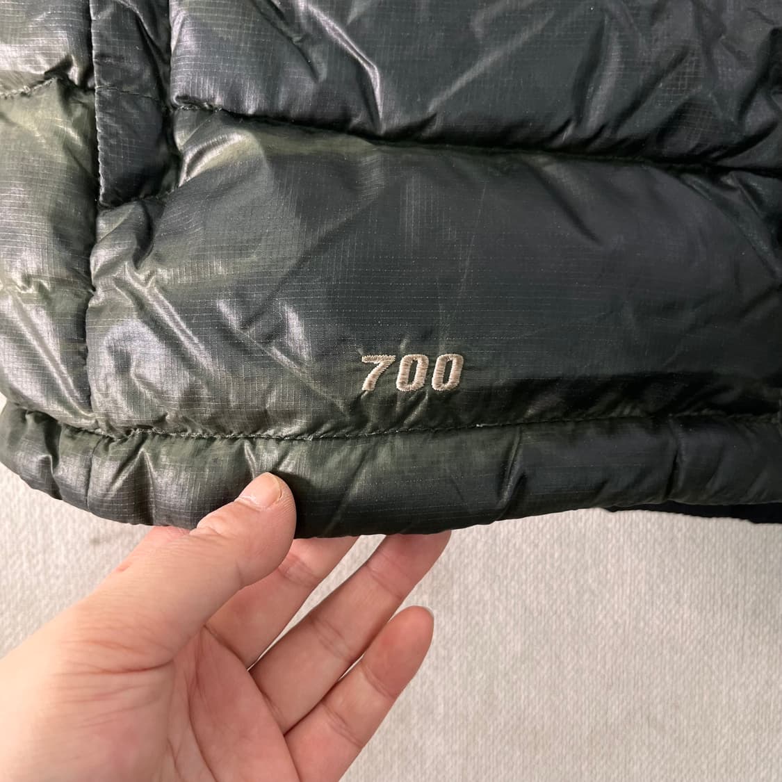 100 노스페이스 1996 눕시 700 카키 조끼 패딩 상품이미지5