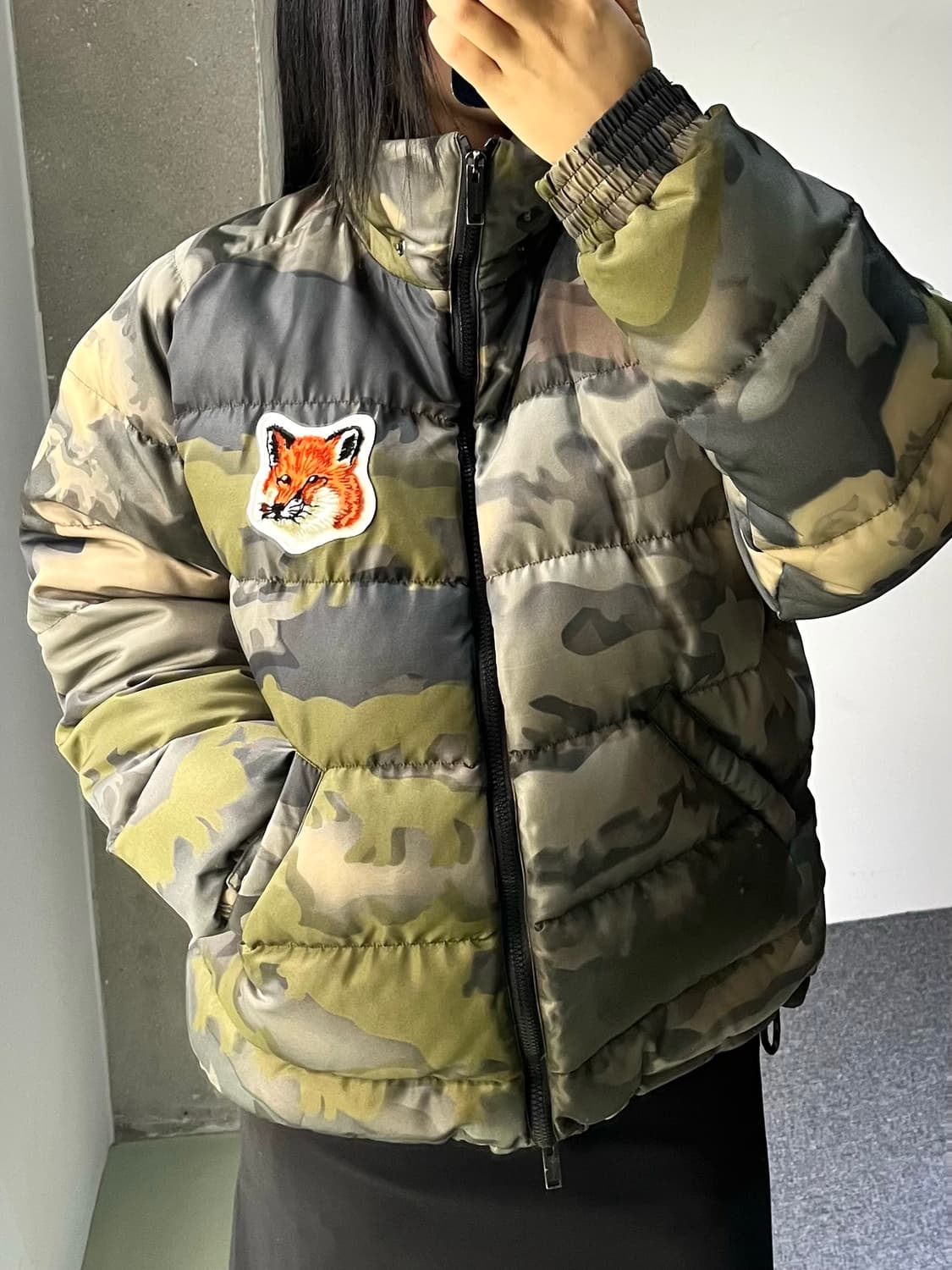 메종키츠네 20a/w 벨벳 폭스 헤드 카모 다운 상품이미지1