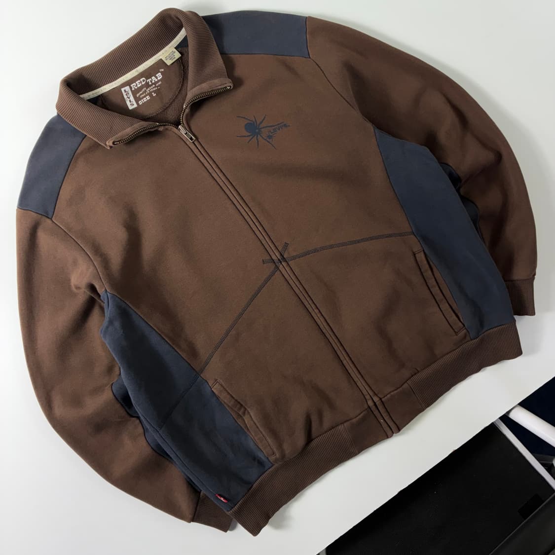 Levi's  리바이스 레드탭 코튼 스파이더 그래픽 브라운 집업  상품이미지2