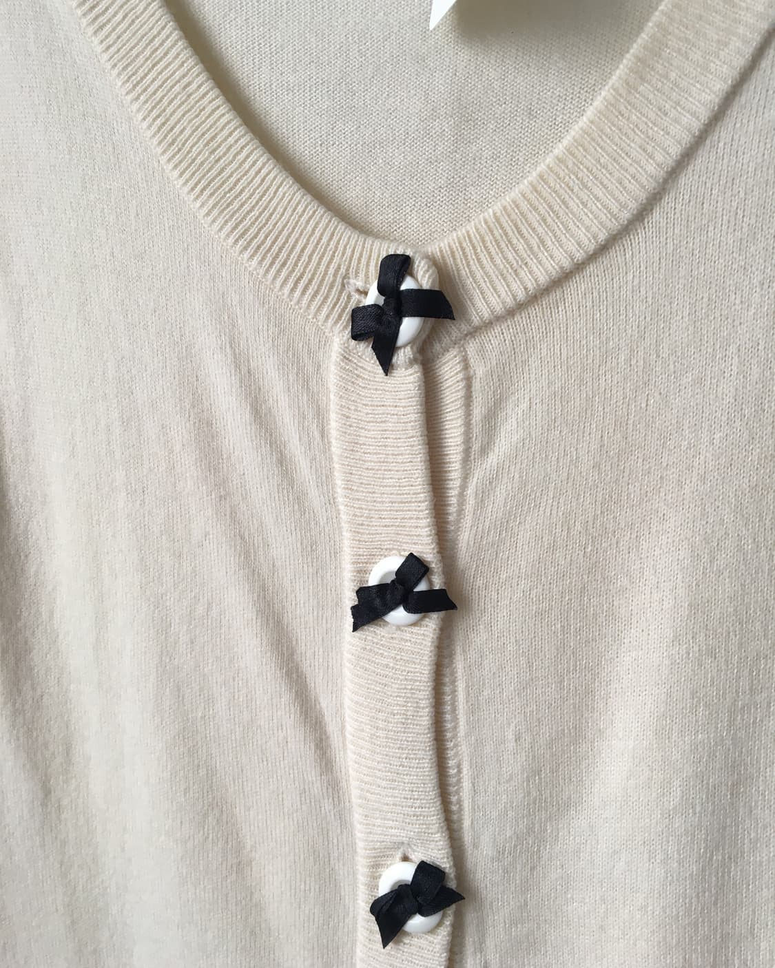 Ribbon button point knit cardigan 상품이미지5