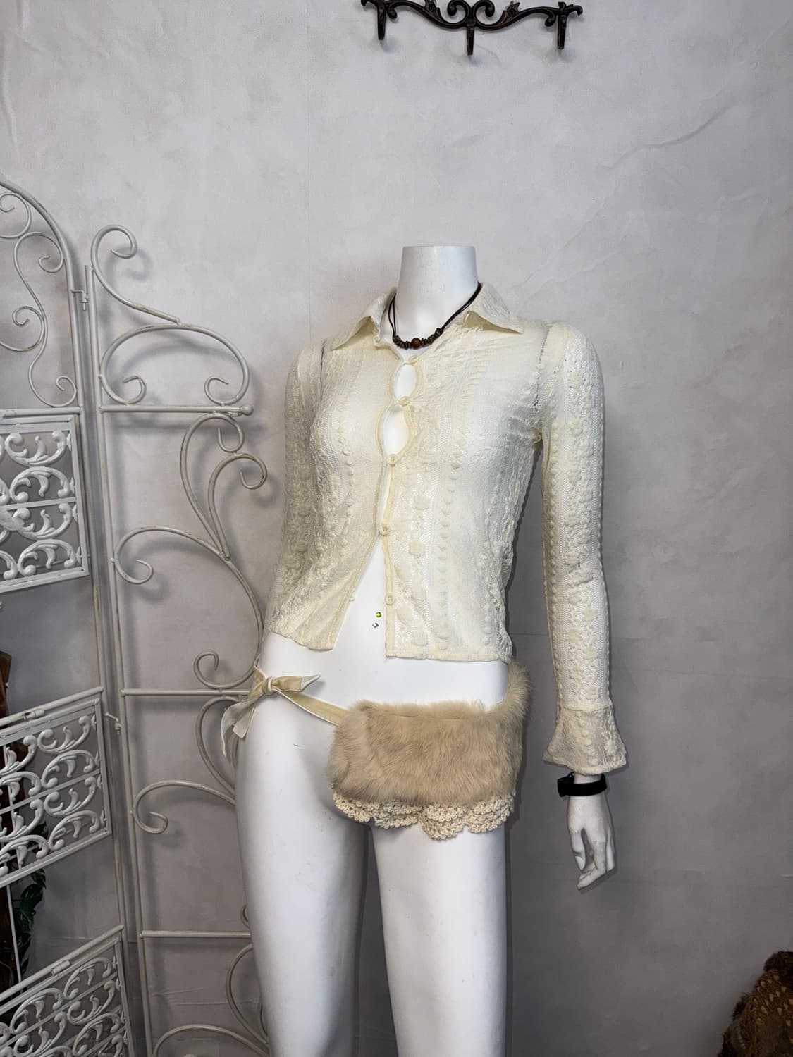 Ivory bohemian floral lace blouse 상품이미지4