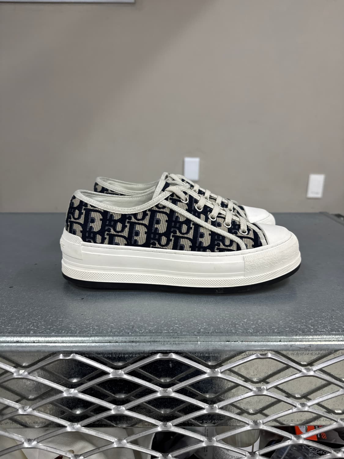 크리스찬 디올 워크앤 디올 로고 스니커즈 37 상품이미지4