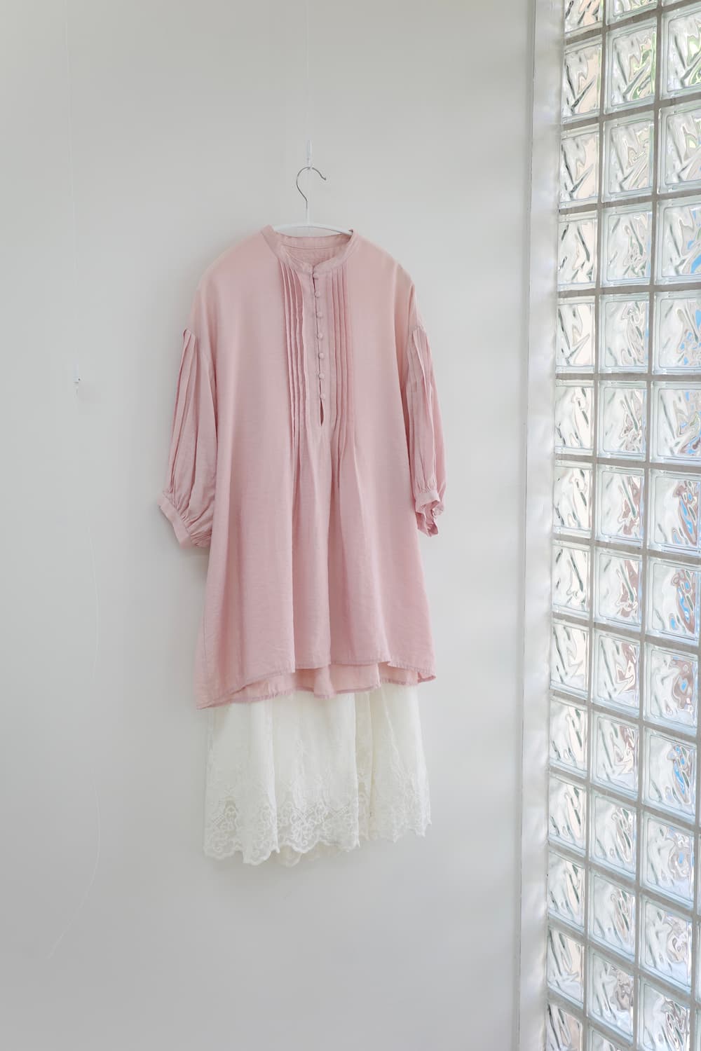  Light pink pleats blouse 상품이미지2