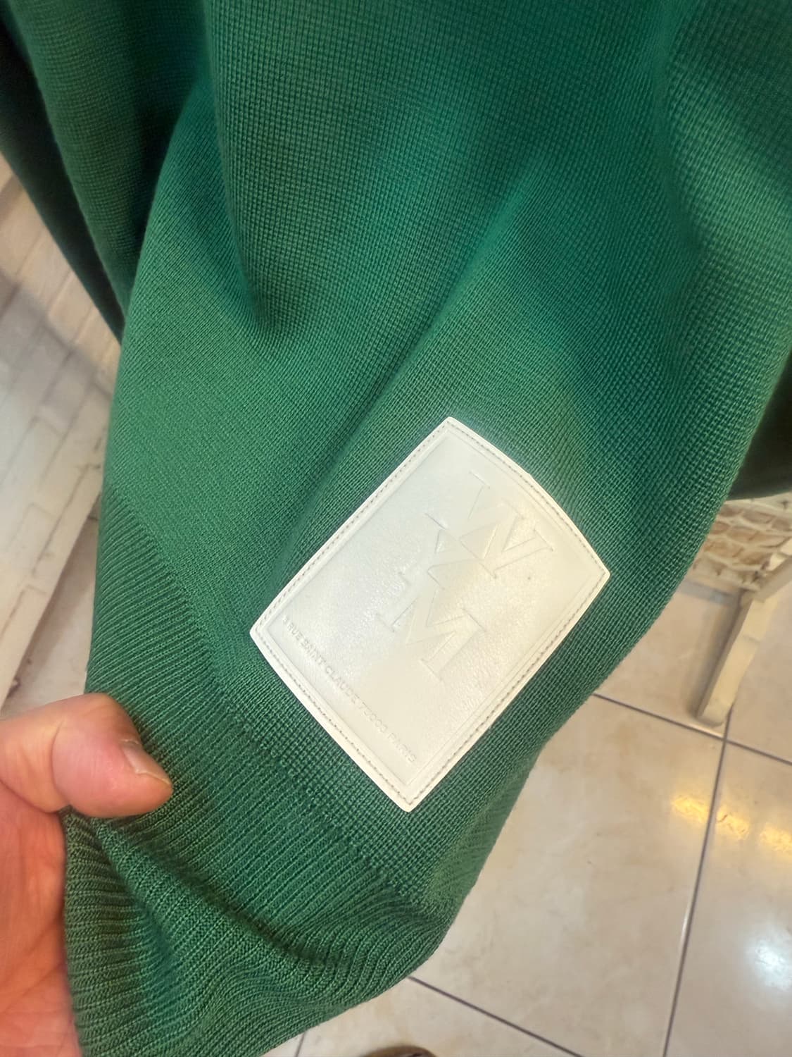 46/100 정품 우영미 패치 절개 니트 팝니다 상품이미지3