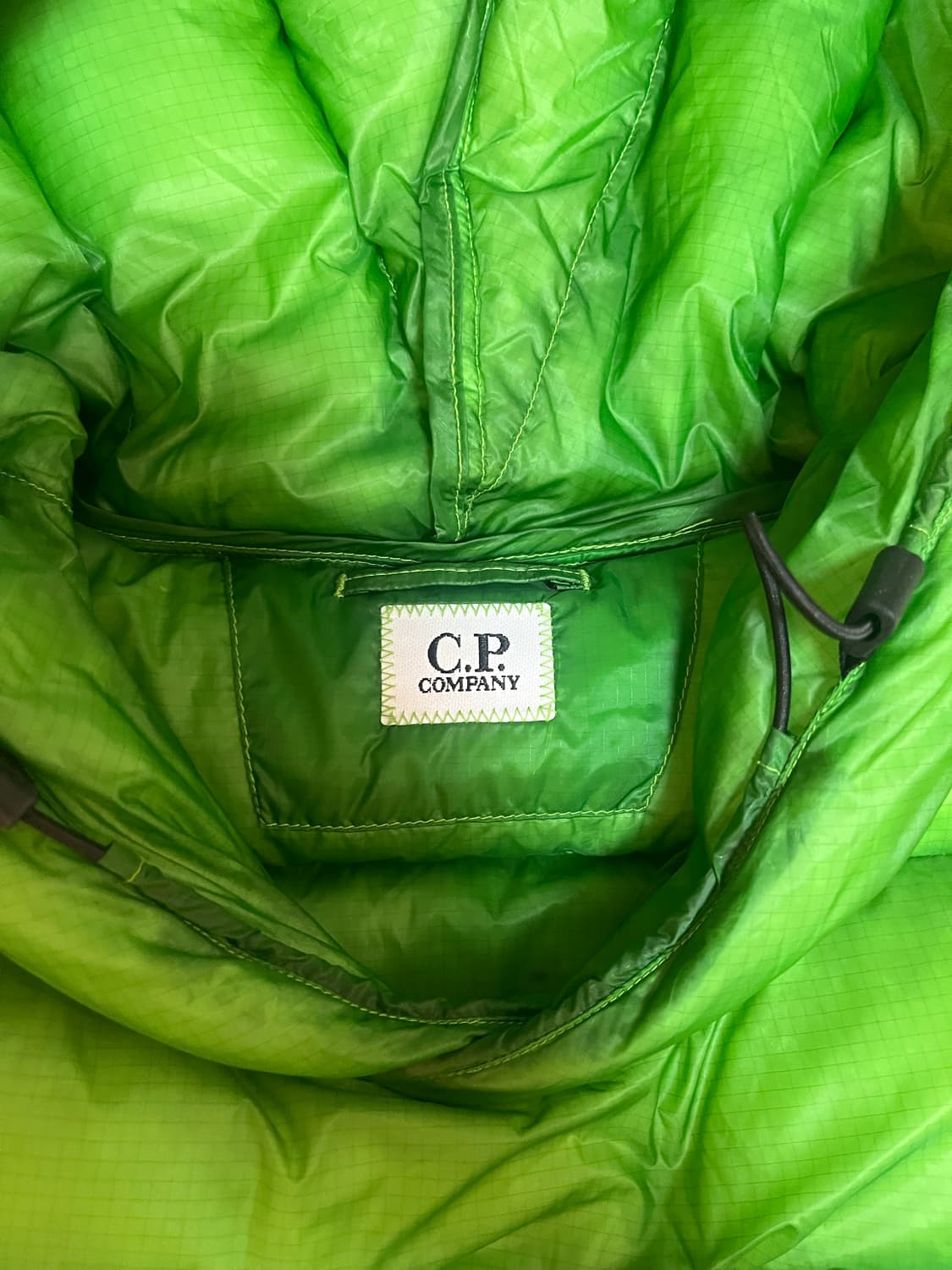CP컴퍼니 DD쉘 후드 아노락 다운파카 상품이미지5