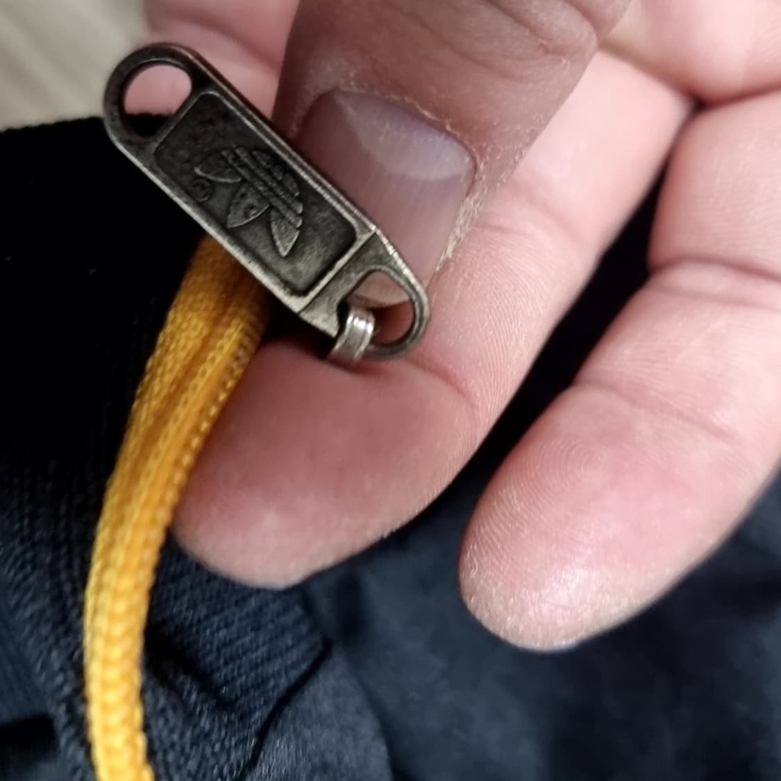 아디다스 검정/노랑 트랙탑(105) 상품이미지5