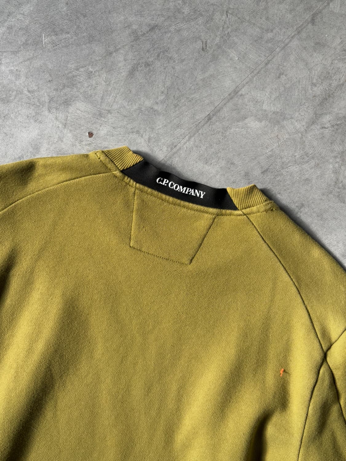 CP 컴퍼니 크루넥 그린 모스 스웻셔츠 상품이미지9