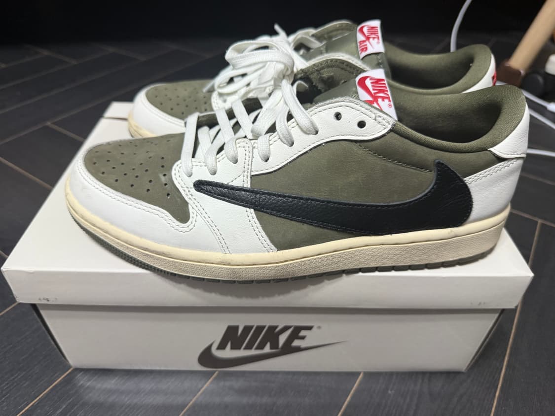 나이키 트레비스 스캇 올리브 270 상품이미지2