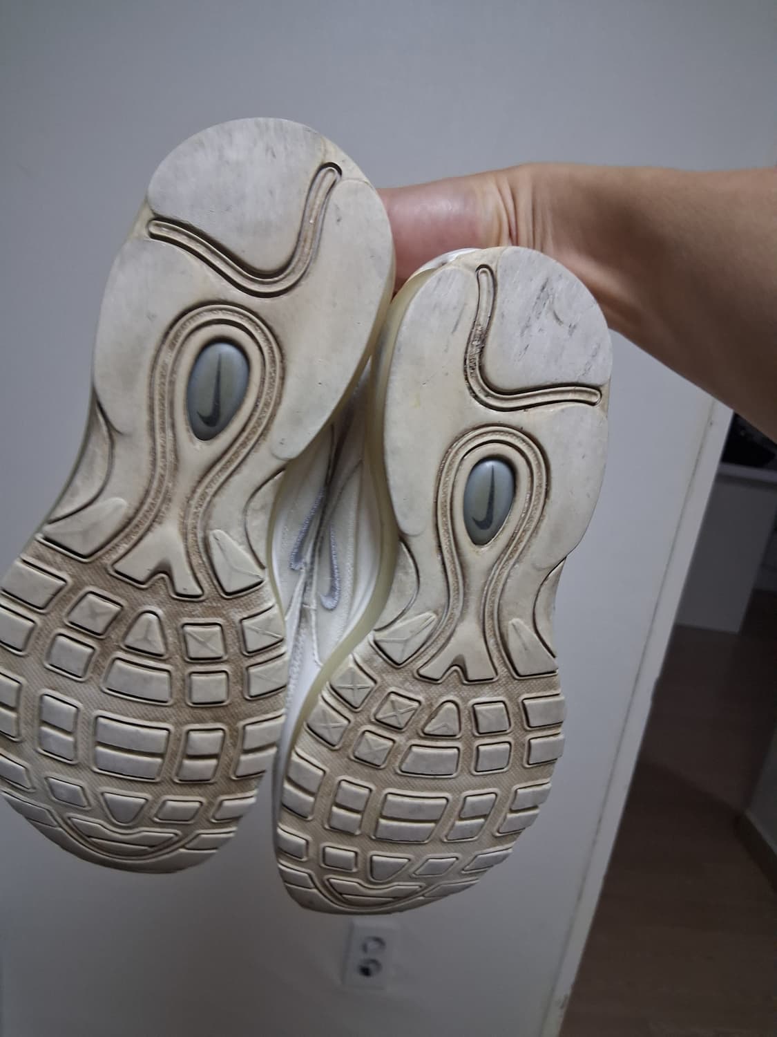 나이키 97맥스 트리플화이트 260mm 상품이미지6