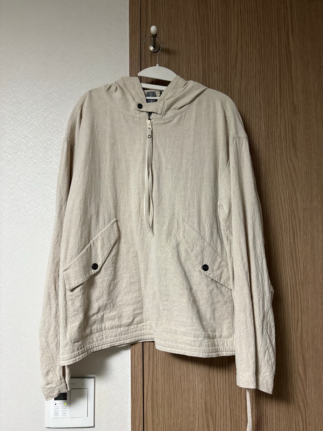 언어펙티드 후디드 아노락 에크루 M 상품이미지1