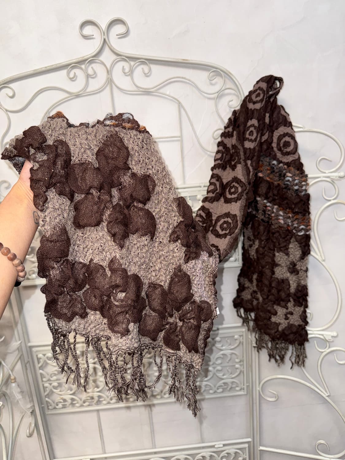 Brown bohemian floral pleats muffler 상품이미지3