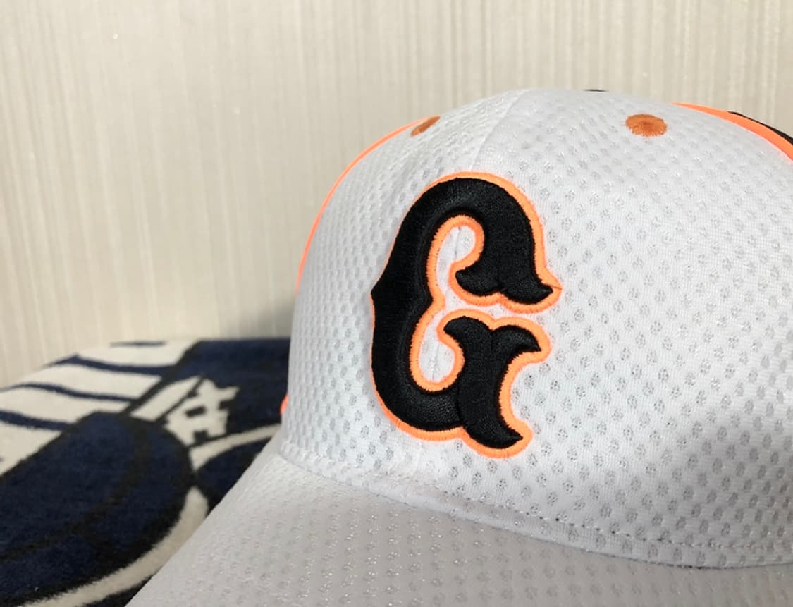  NPB 언더아머 요미우리자이언츠 2015 스프링캠프모자/켑(흰검) 상품이미지5