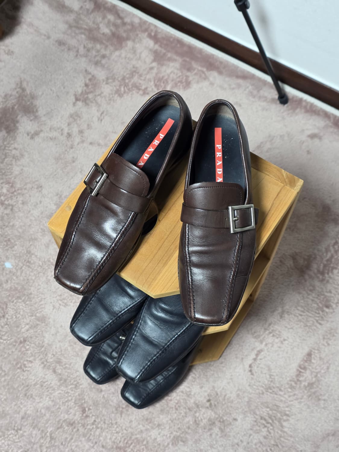 00s Prada sports brown buckle roafers  상품이미지2