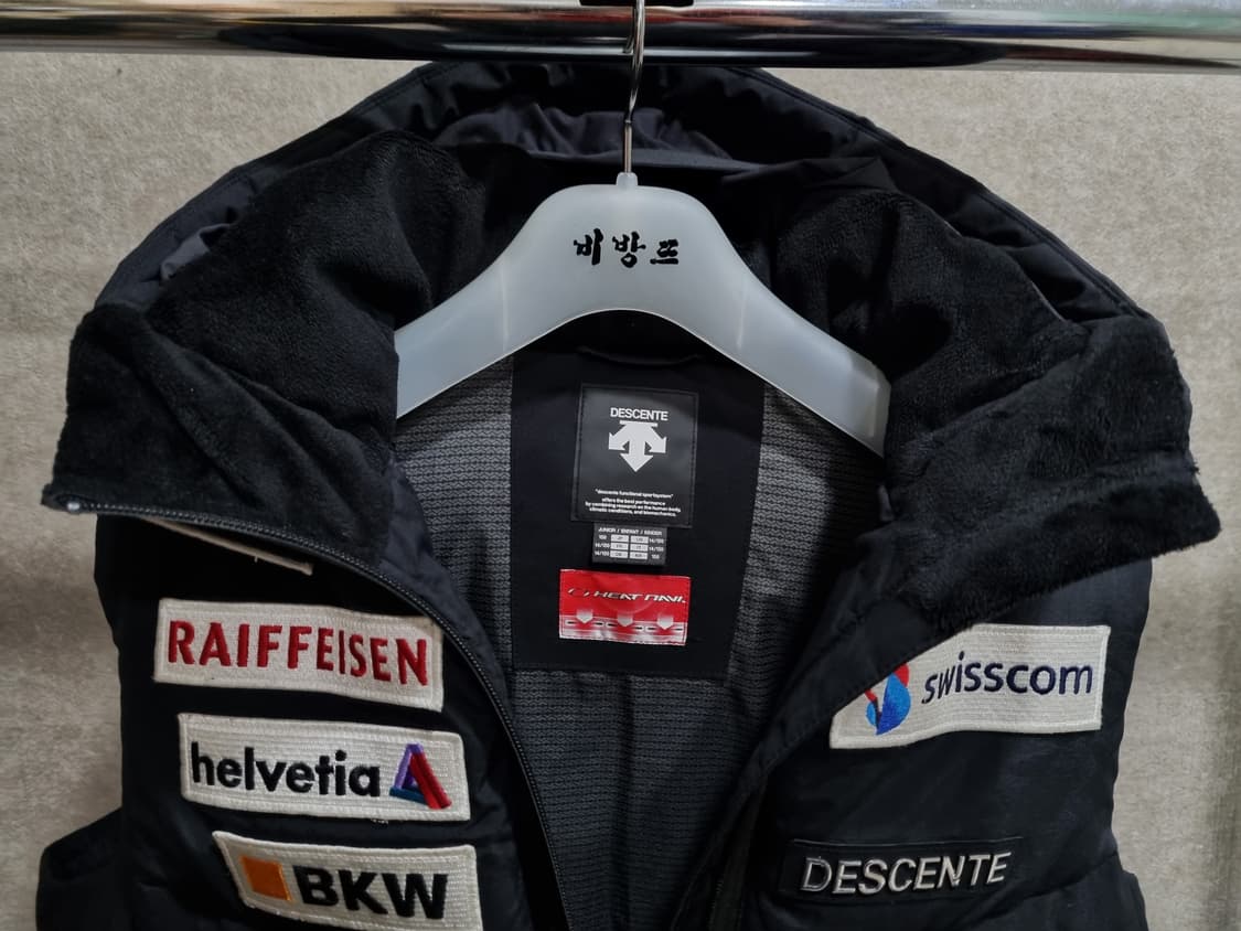 주니어 150 데상트 오리털 후드 패딩 조끼 상품이미지3