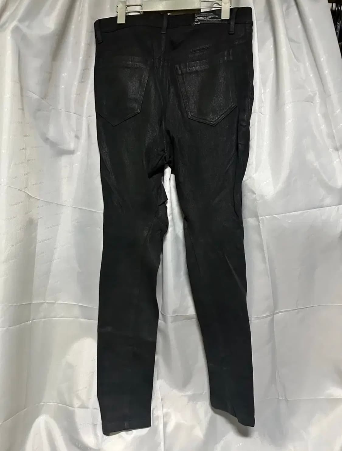 율리우스 13fw 왁스코팅 입체패턴 팬츠 블랙 상품이미지3