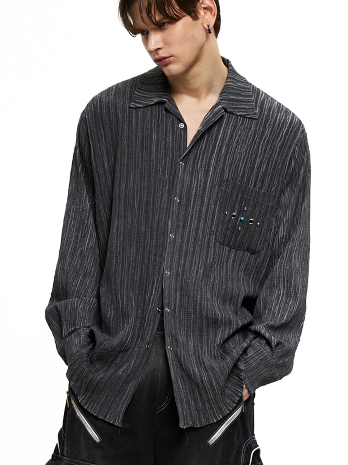 RIVET VERTICAL WRINKLE SHIRT - GRAY 상품이미지1