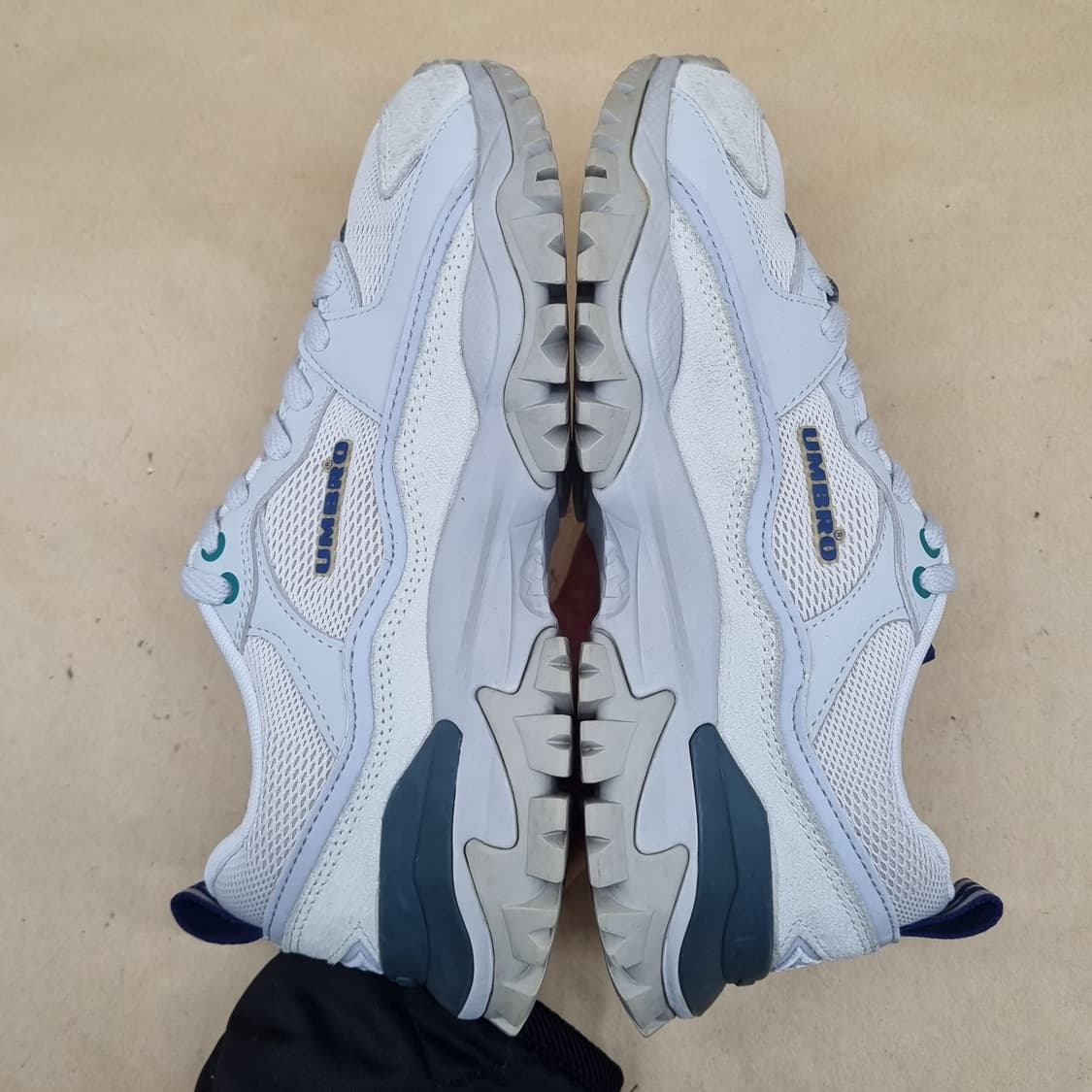 엄브로 범피 여성운동화235 상품이미지5