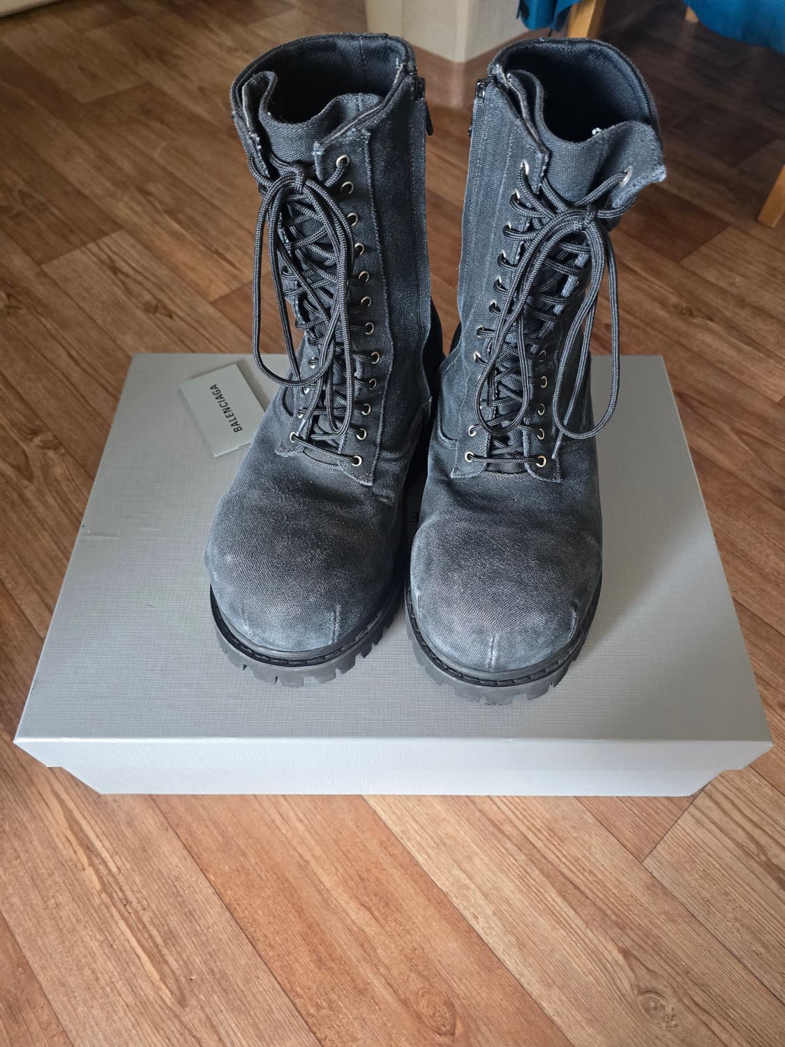 발렌시아가 스톰퍼 부티 40사이즈 판매합니다 상품이미지4