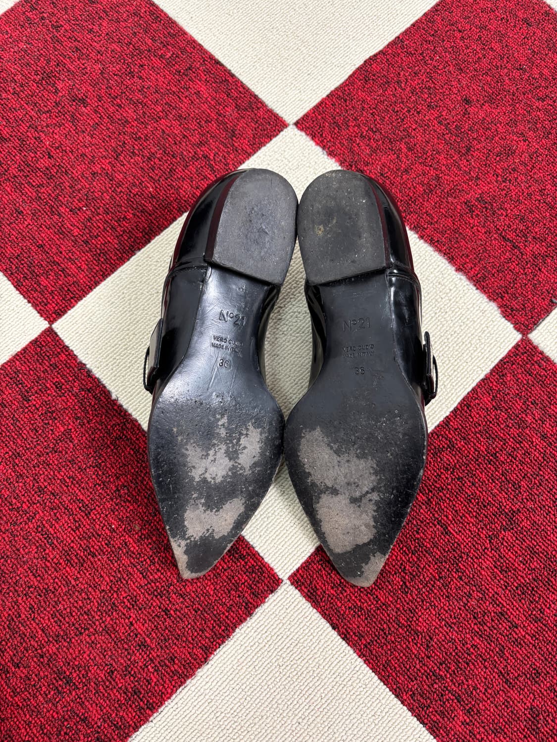 N21 Crystal-Studded Pointed Buckle Loafe 상품이미지7