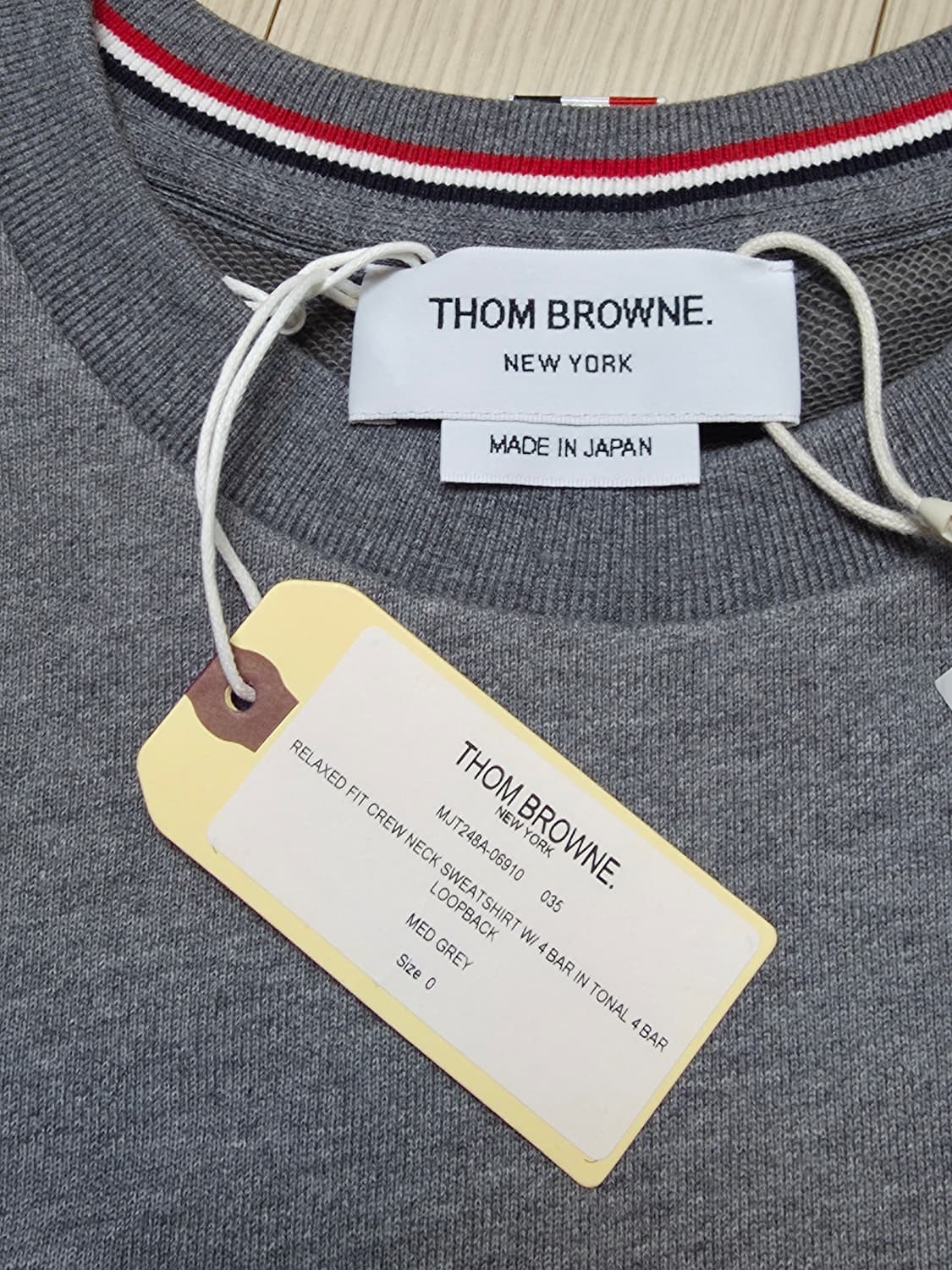 톰브라운 그레이 사선완장 맨투맨 새상품 상품이미지6