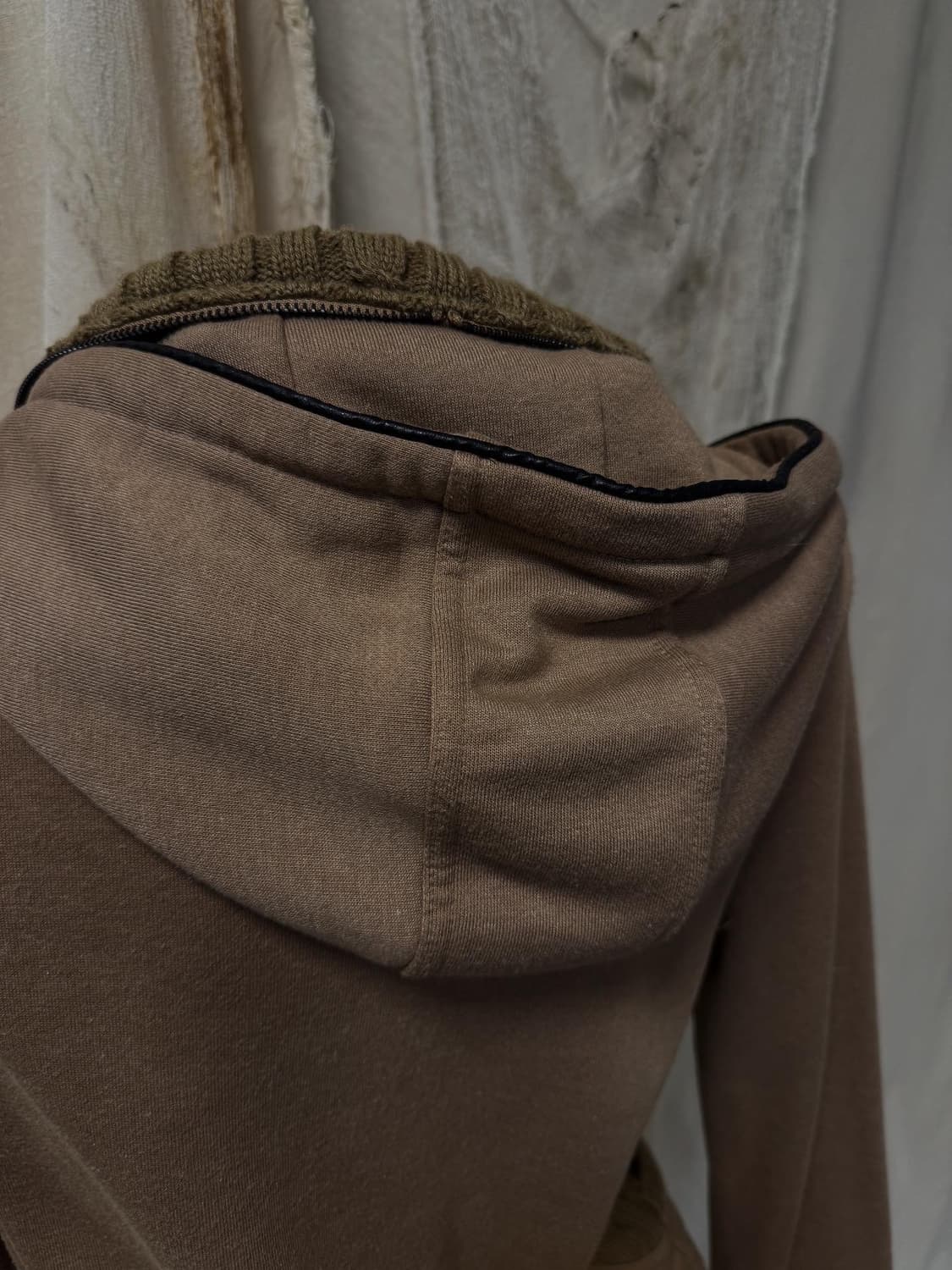 In The Attic Buckle Detail Zipup 상품이미지3