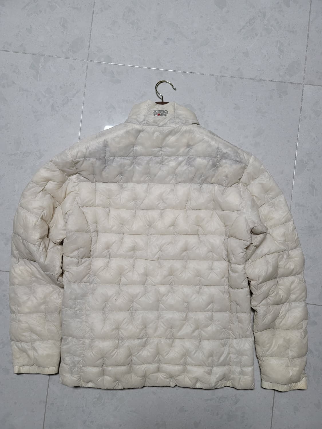 플라즈마 1000 경량패딩 아이보리 105사이즈 상태극상
 상품이미지2