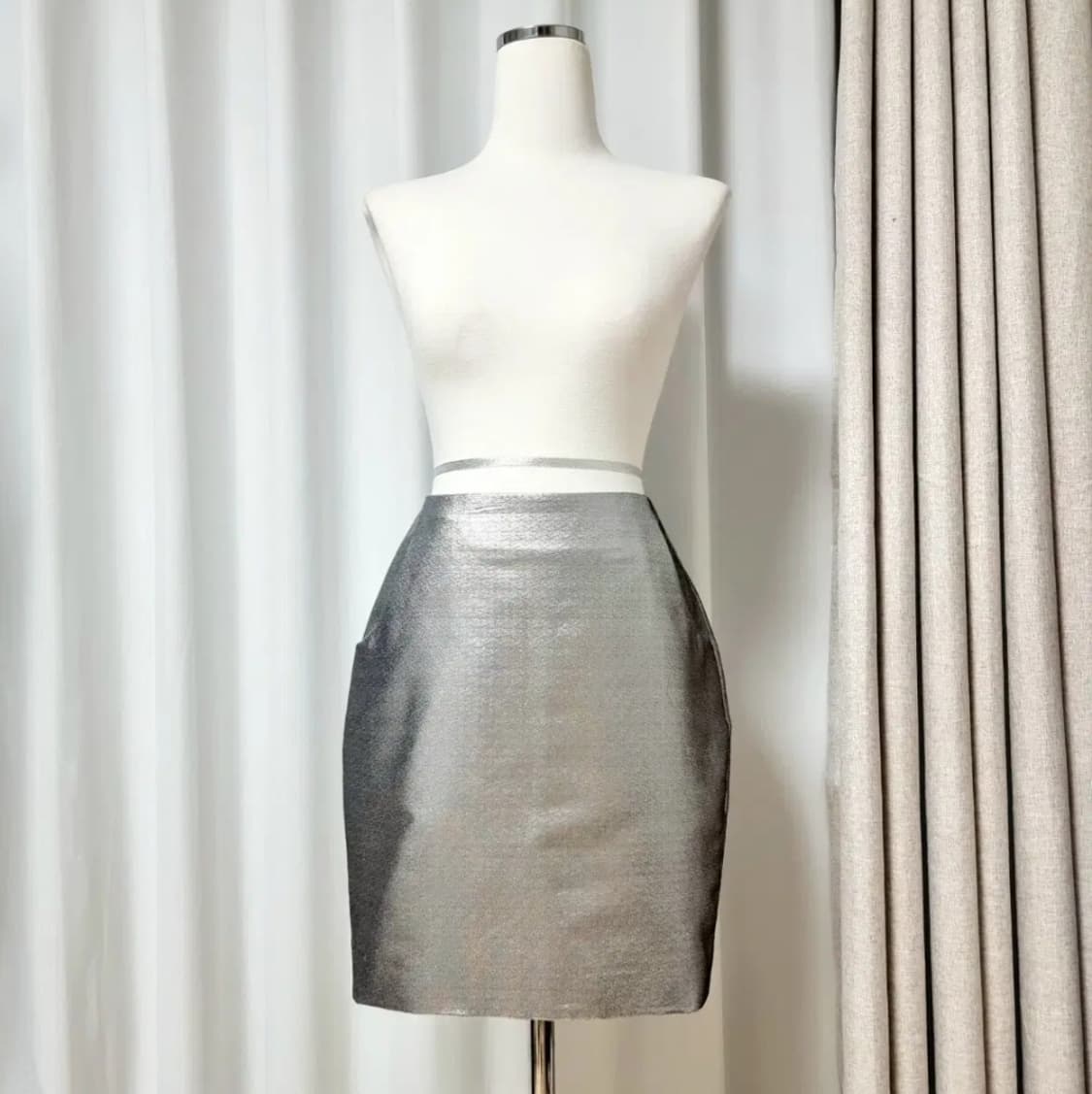 H&M 실버 미니 스커트 치마 (55) 미착용 새상품 상품이미지1