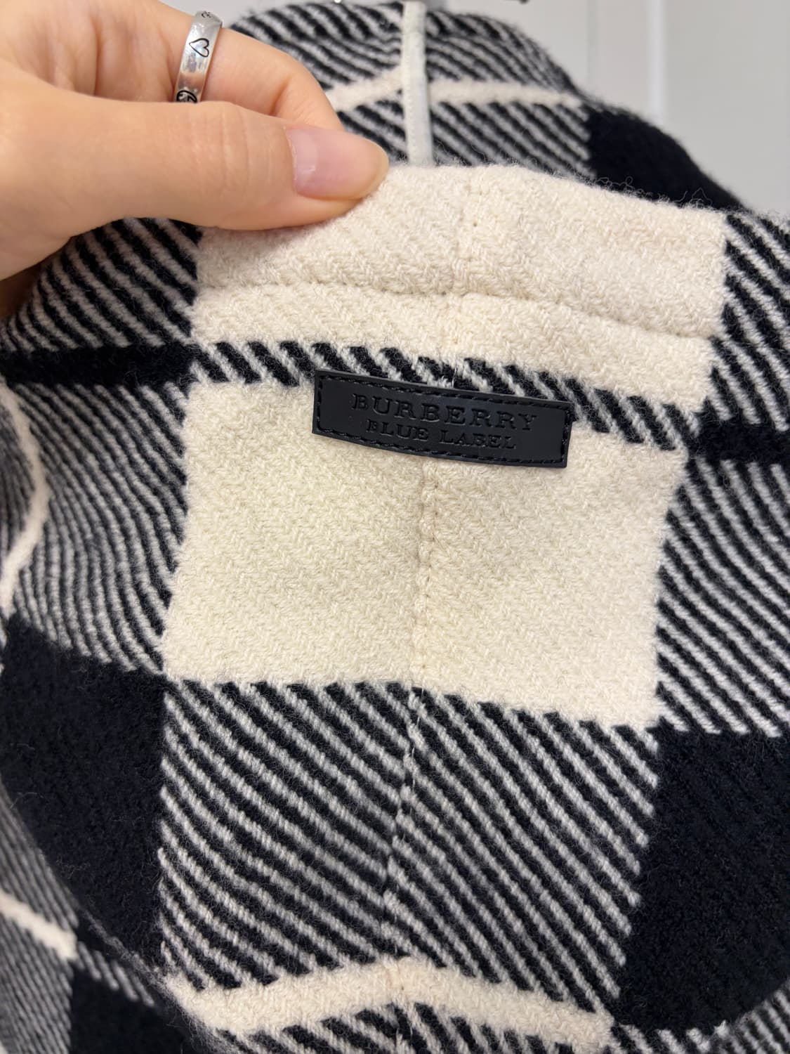 버버리 블랙 체크 후드 판초 숄 머플러 상품이미지7