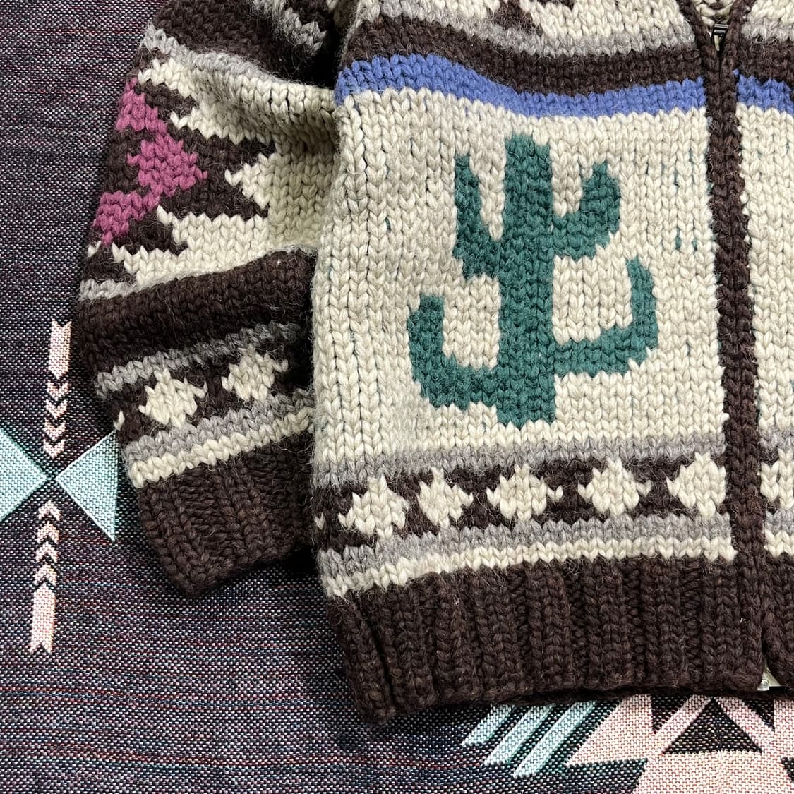 [Rich More] 리치모어 웨스턴 사막 패턴 핸드니트 코위찬 상품이미지5