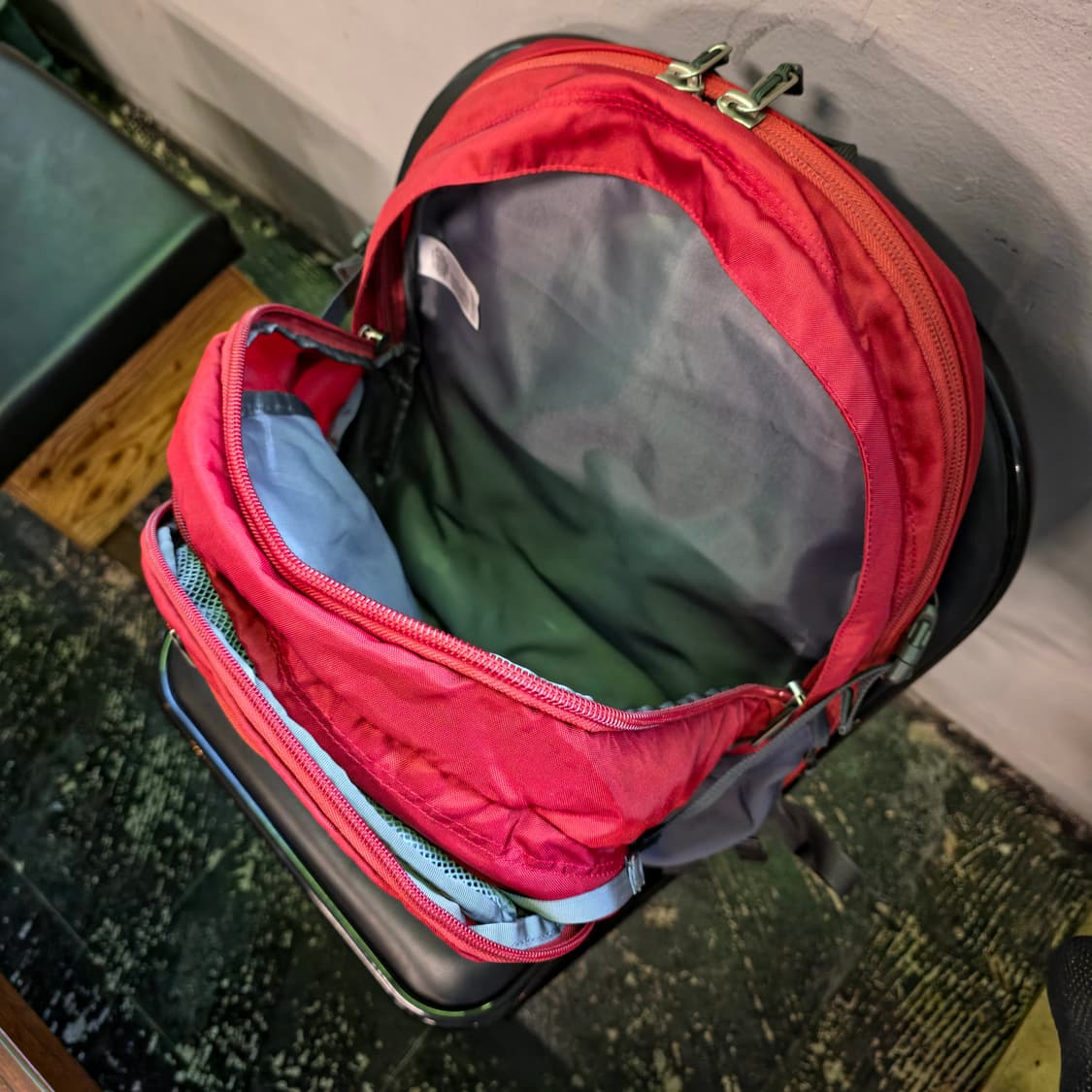 노스페이스 Surge 2 백팩 레드 상품이미지9