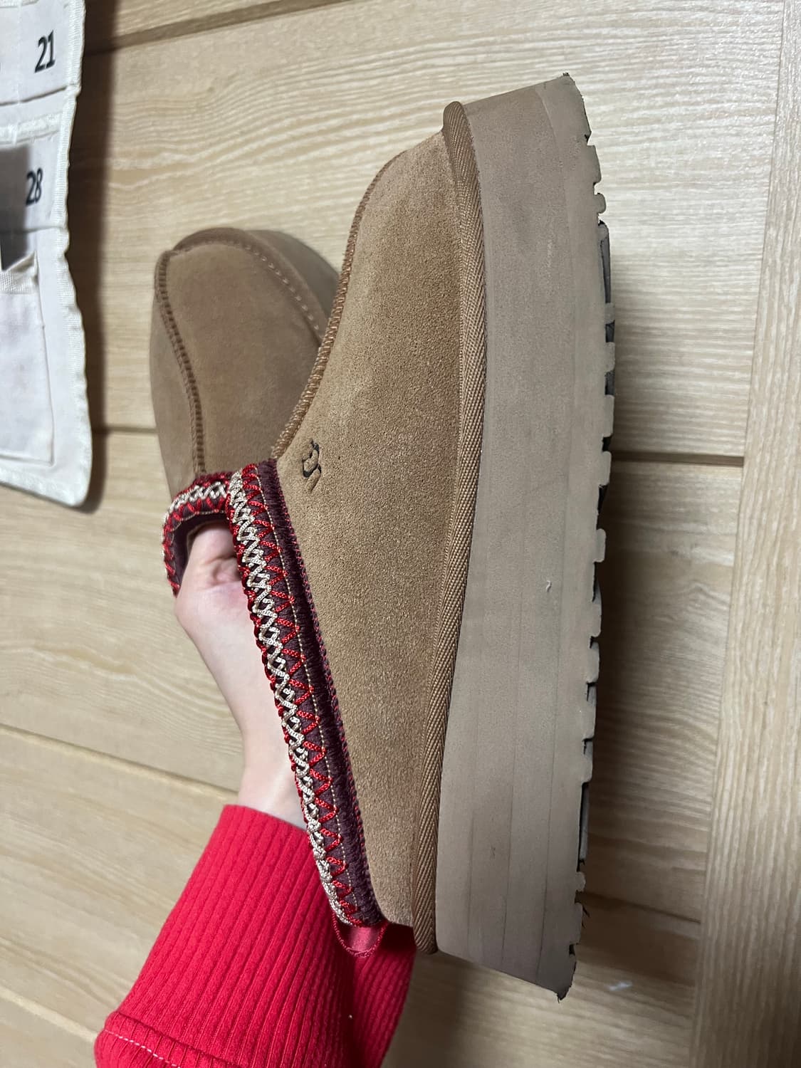 어그 스티치 칼라 플랫폼 슬리퍼 (타즈 II) - 체스넛 상품이미지3