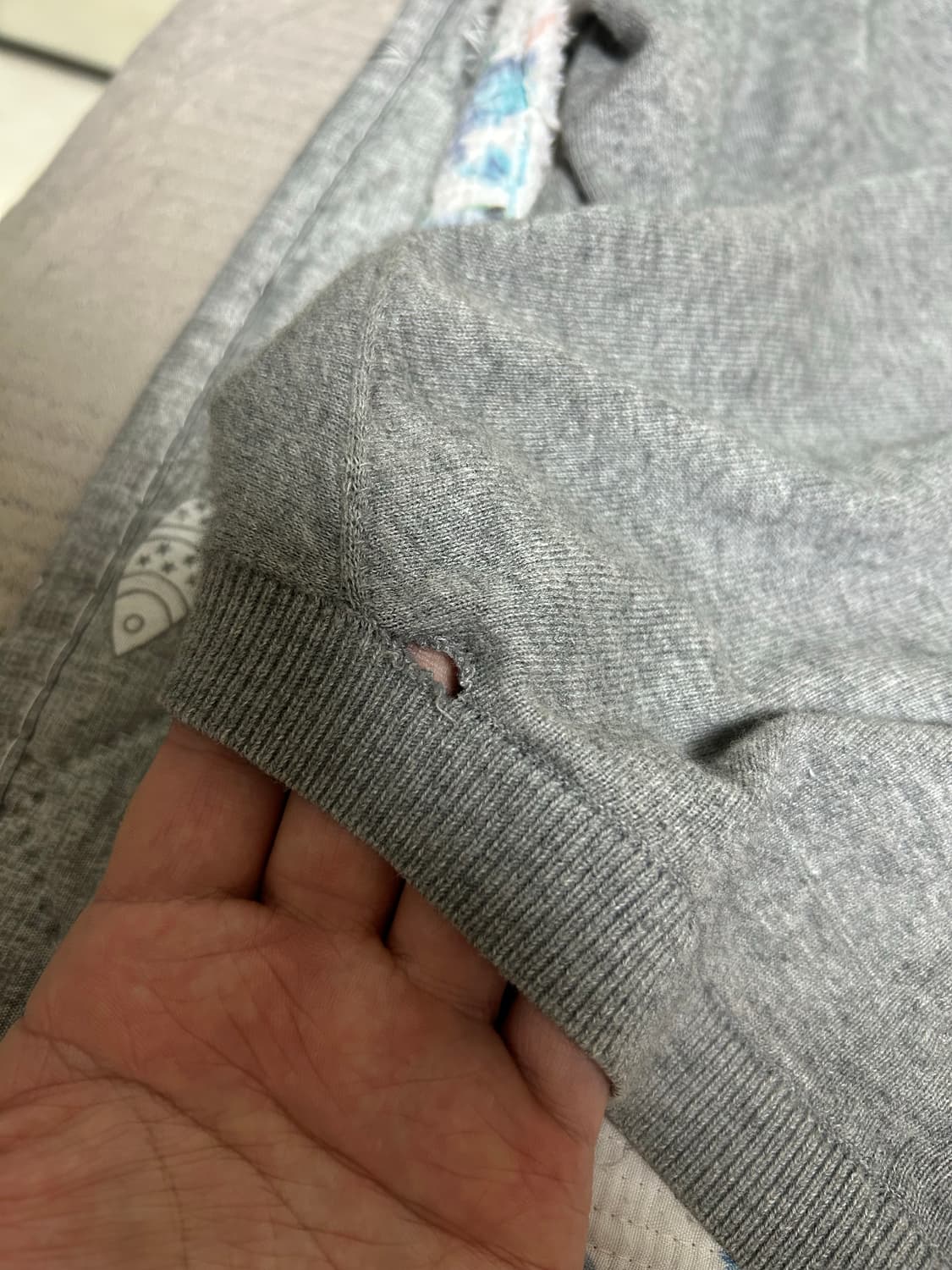 [4] 브라운야드 라운드넥 니트 가디건 그레이 상품이미지4