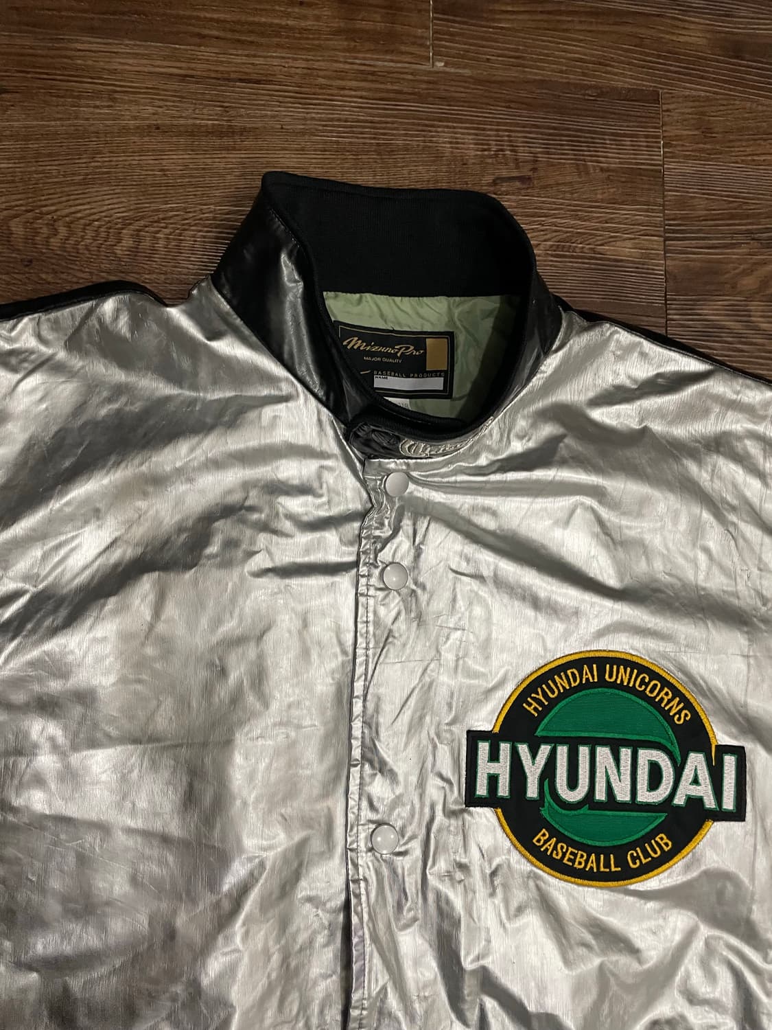 미즈노 현대 유니콘스 레트로 유광 점퍼 상품이미지2