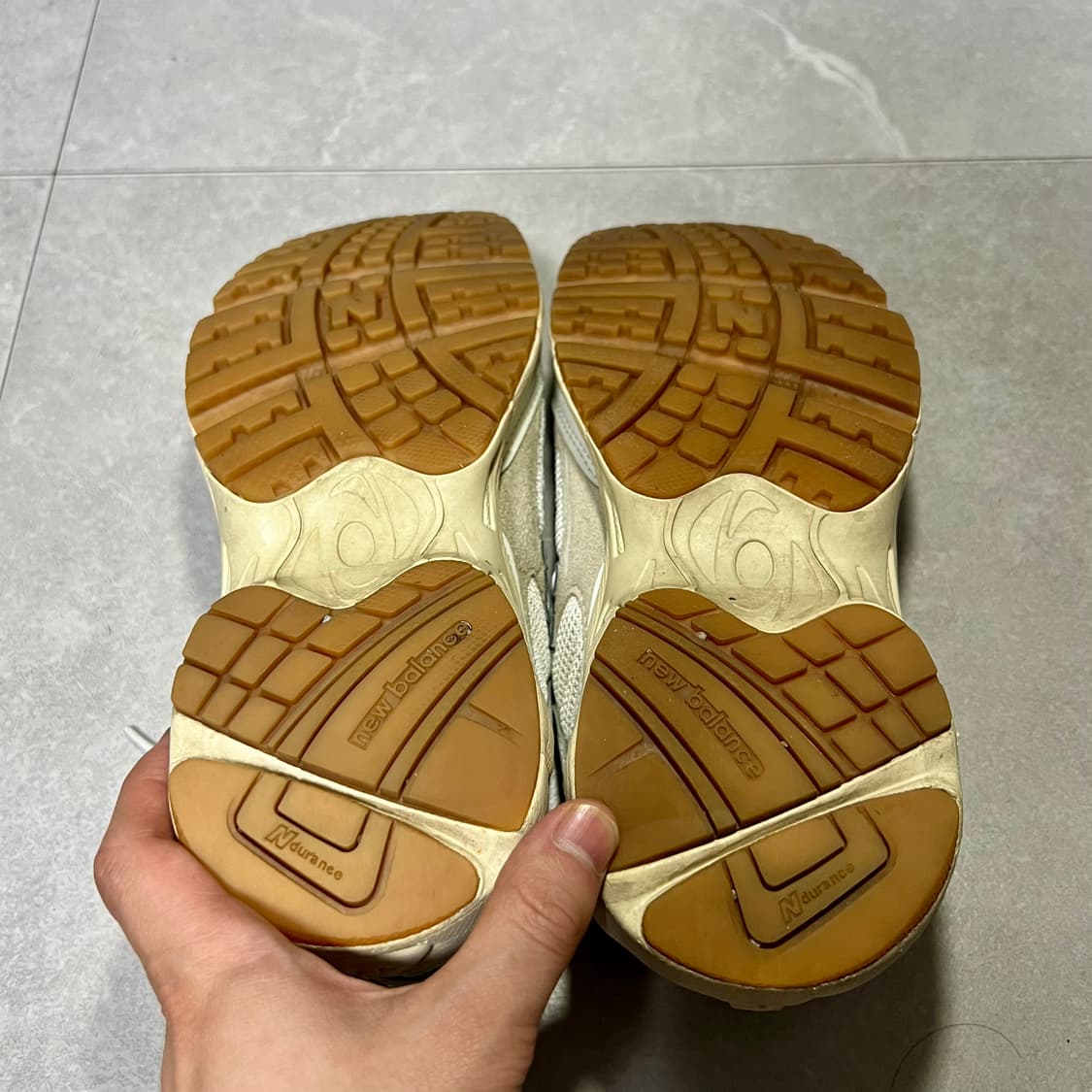 [230] 뉴발란스 725 운동화 러닝화 베이지 상품이미지5