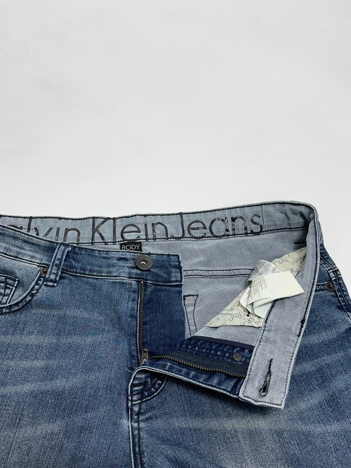 캘빈클라인 진스 미드블루 바디 스키니진 남자 청바지 상품이미지3