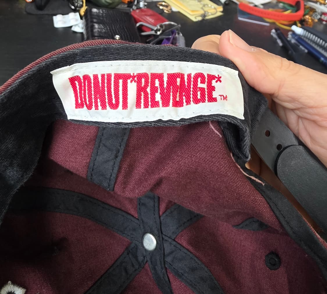 도넛리벤지 블루버드 캡 버건디 상품이미지4