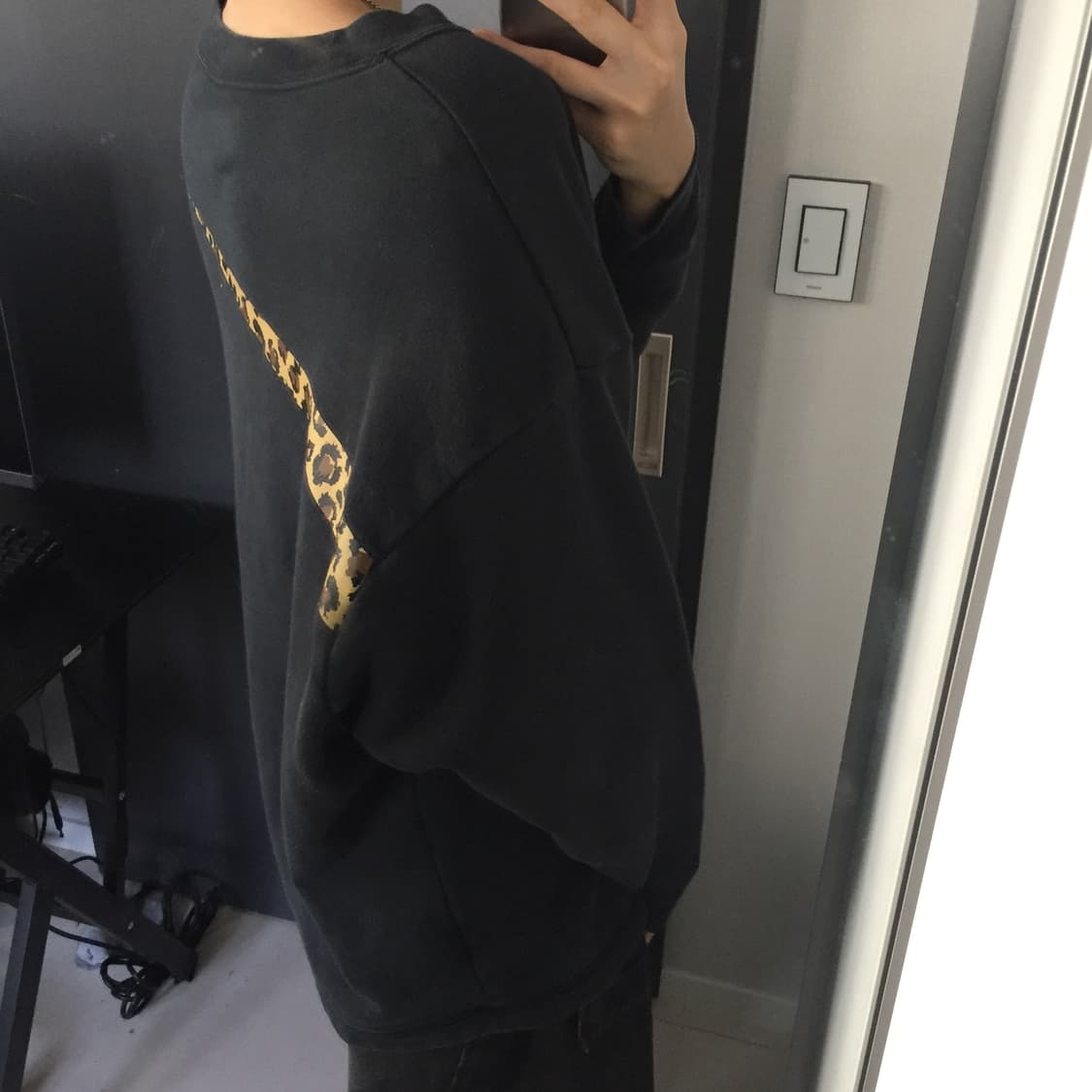 Nike 레오파드 심플 맨투맨 티셔츠 상품이미지3