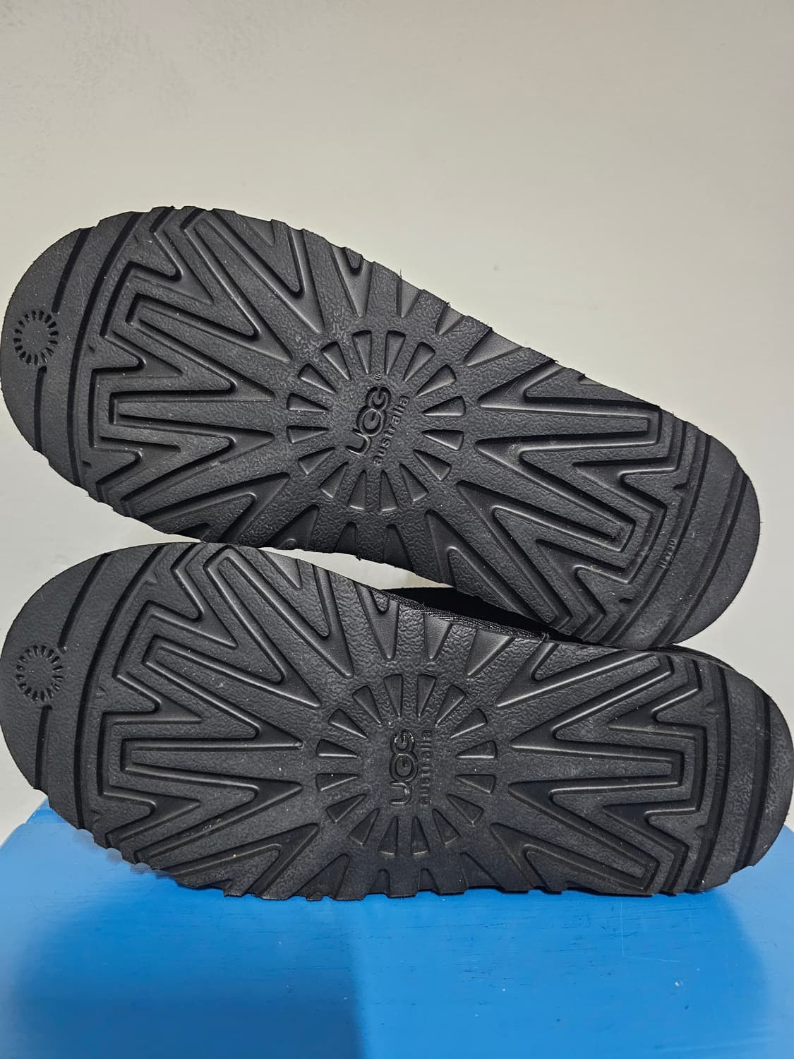 UGG 스팡클 반짝이 포인트 반부츠 230. 택없는 새제품 상품이미지7